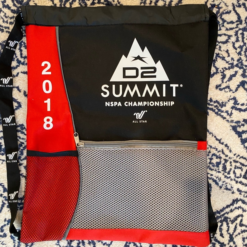 2018 D2 Summit Bag